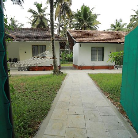 Prakruthi Residency Munroeisland Appartement Mundrothuruth Buitenkant foto