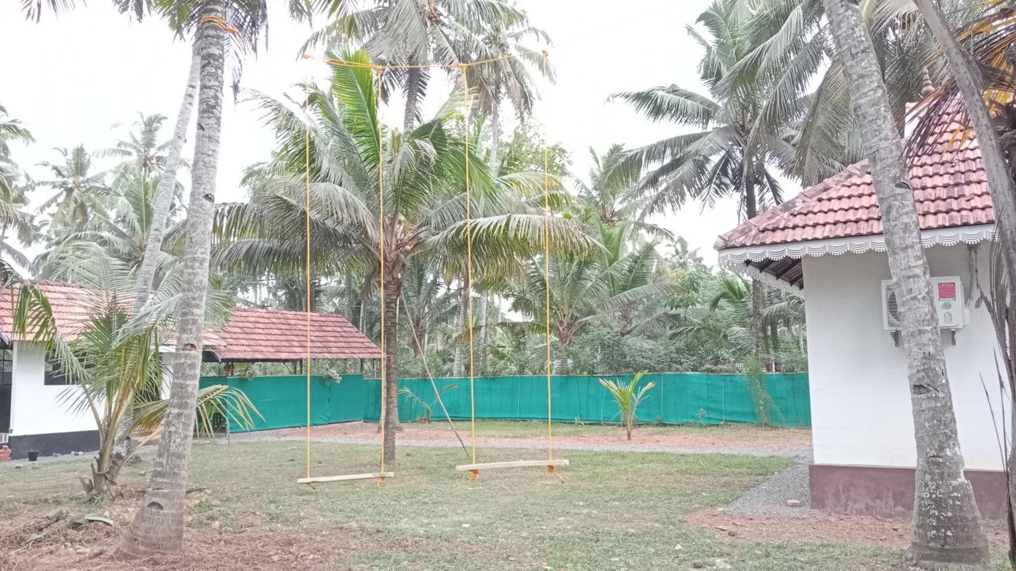 Prakruthi Residency Munroeisland Appartement Mundrothuruth Buitenkant foto
