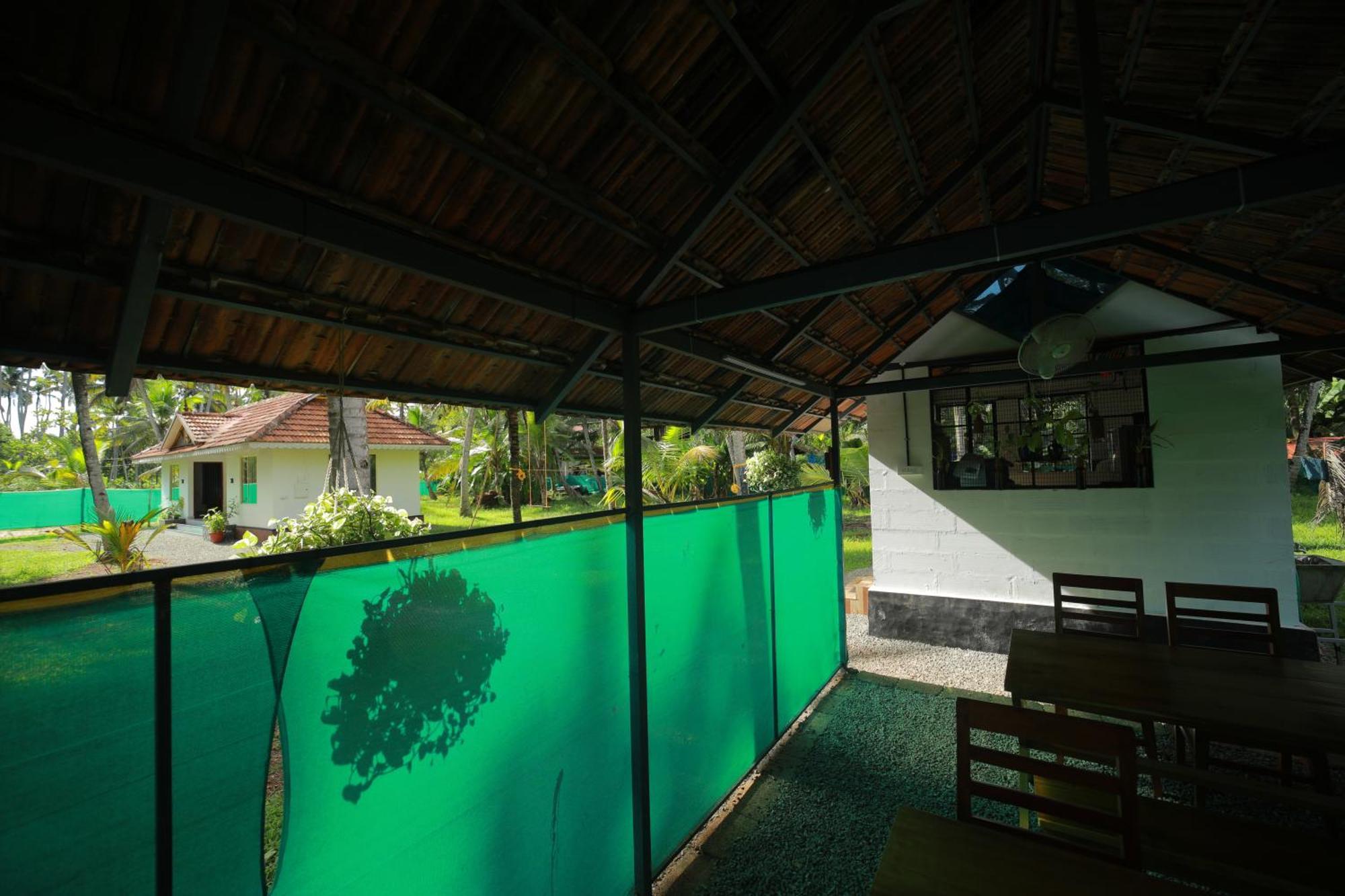 Prakruthi Residency Munroeisland Appartement Mundrothuruth Buitenkant foto