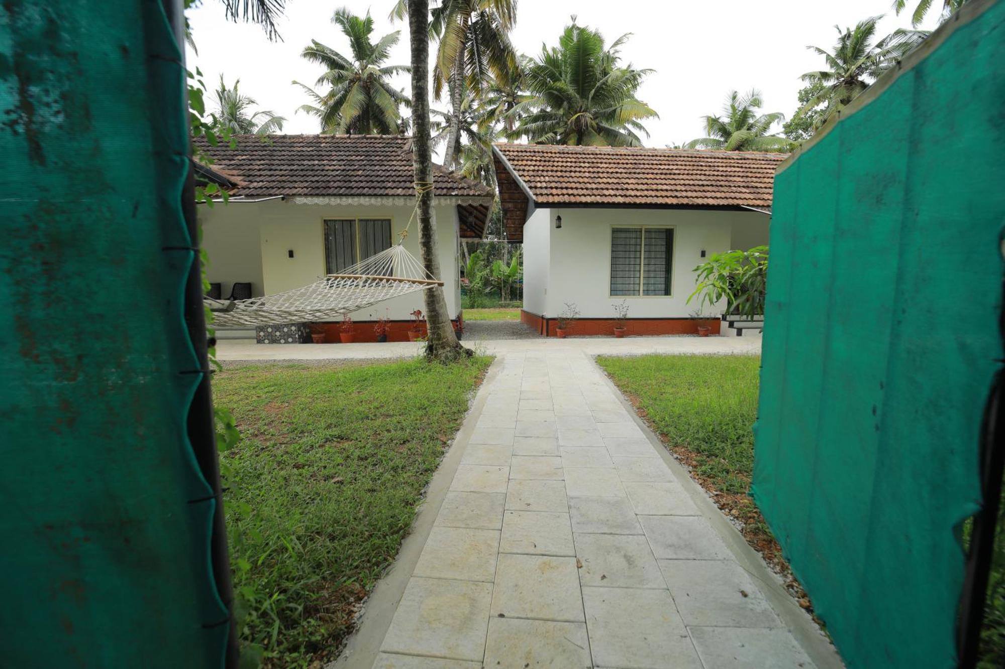 Prakruthi Residency Munroeisland Appartement Mundrothuruth Buitenkant foto